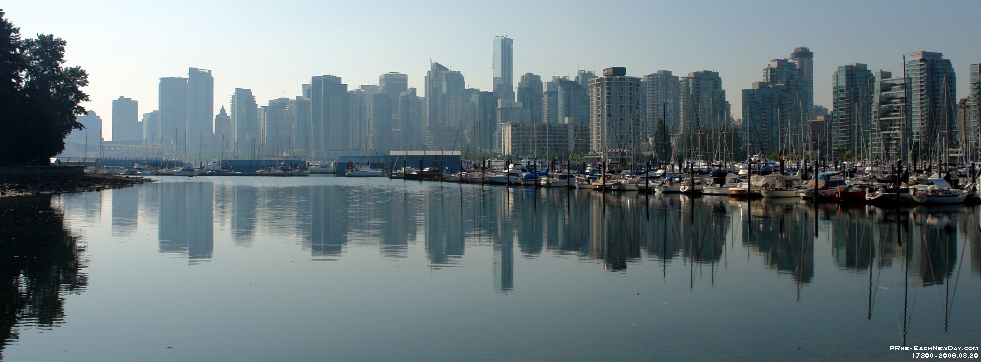 17300RoCrLe - Vancouver harbour